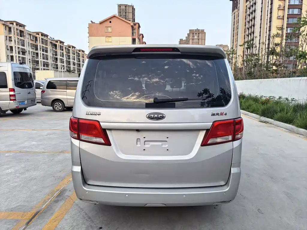 Refine M4 Business Travel Series 2.0 L Manual Comfort CN-V