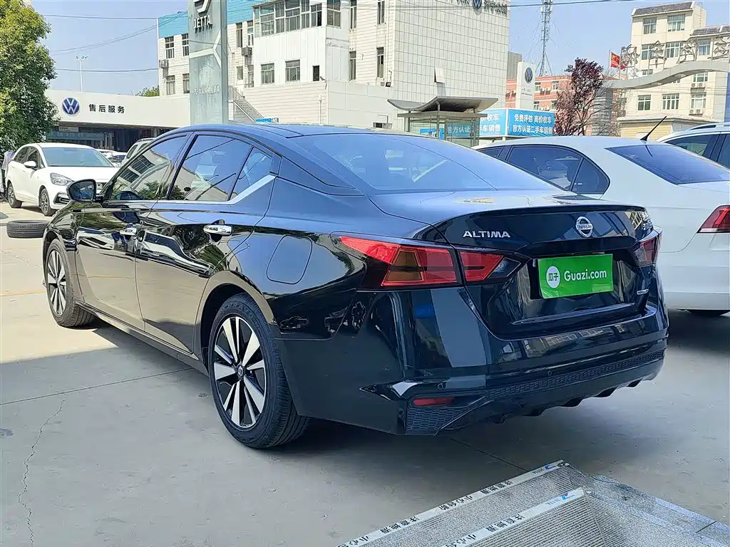 Teana 2.0 L XL Comfort