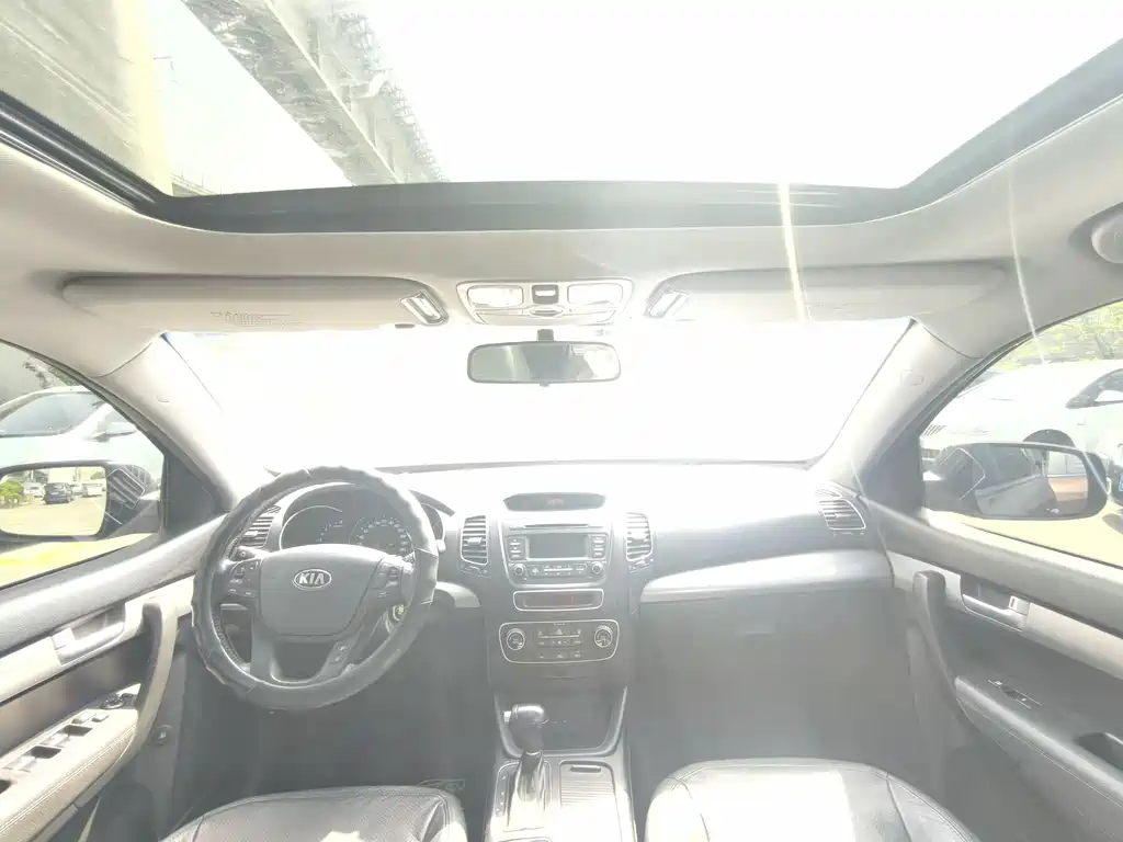 Sorento 索兰托 2013款 2.4 L 7座汽油舒适版