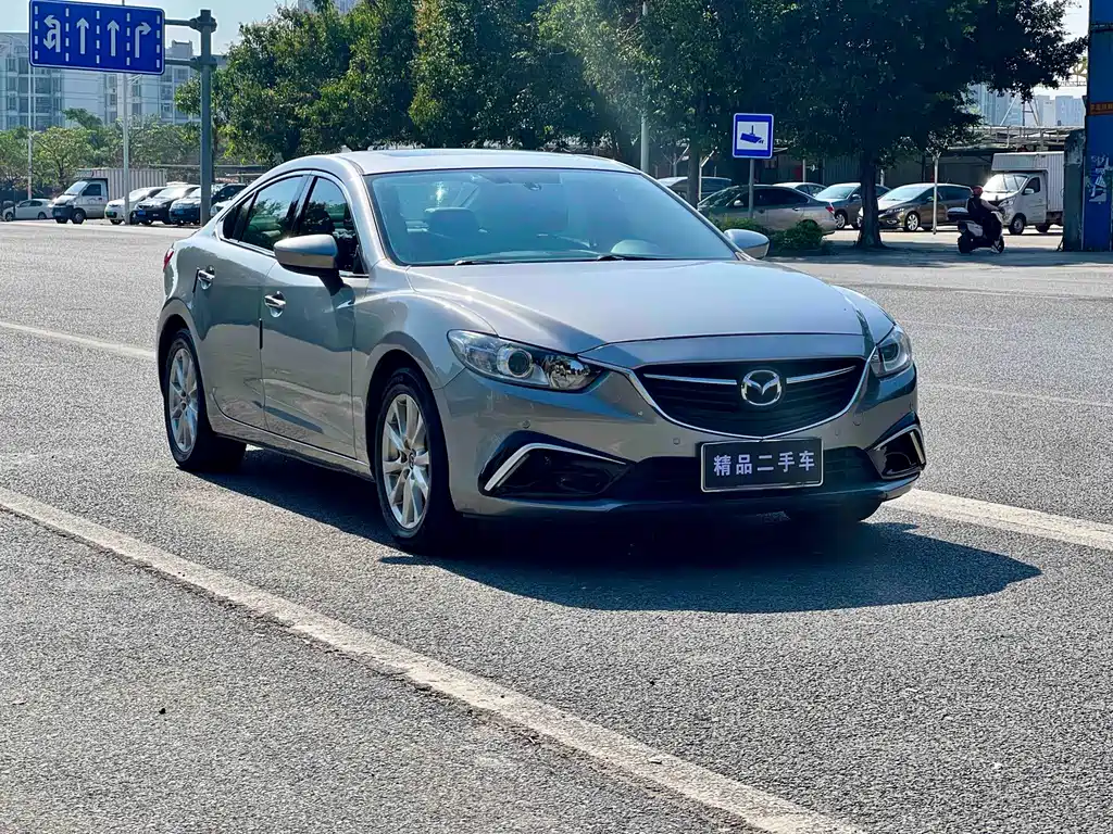 Atenza 2.0 L Blue Sky Luxury
