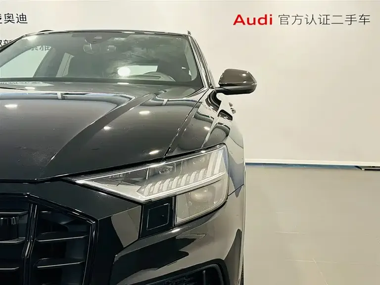 Audi Q8 55 TFSI Premium Dynamic