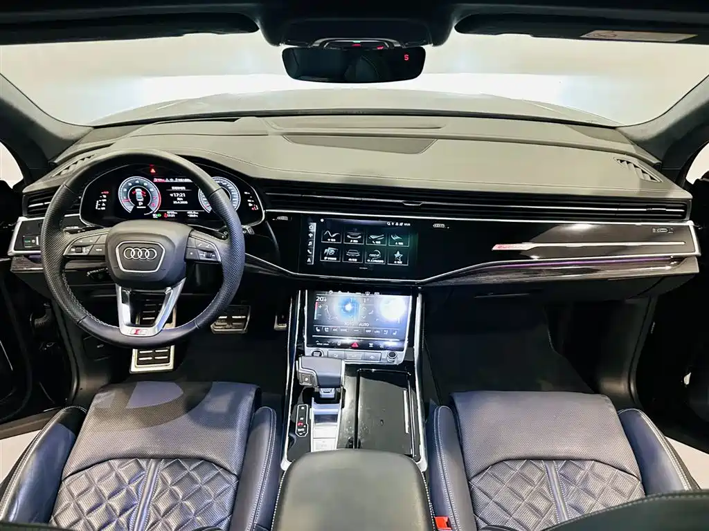 Audi Q8 55 TFSI Premium Dynamic