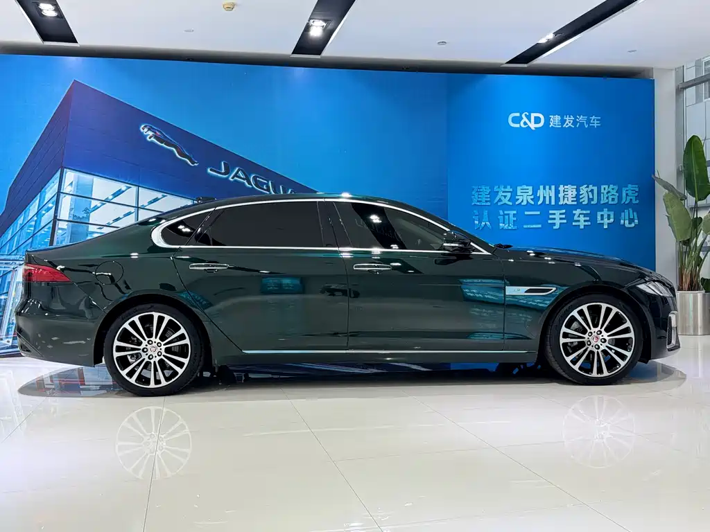 Jaguar XFL XFL 2.0 T P250 2 WD Premium Luxury