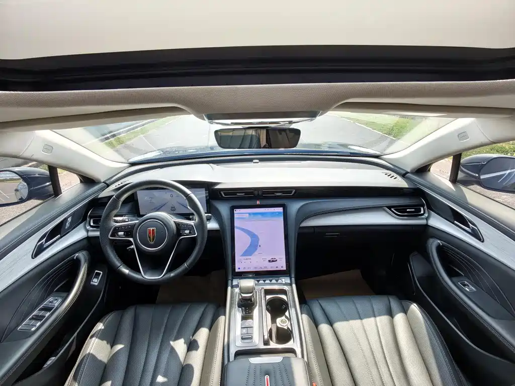 Hongqi H5 2.0 T Auto Connected Flagship