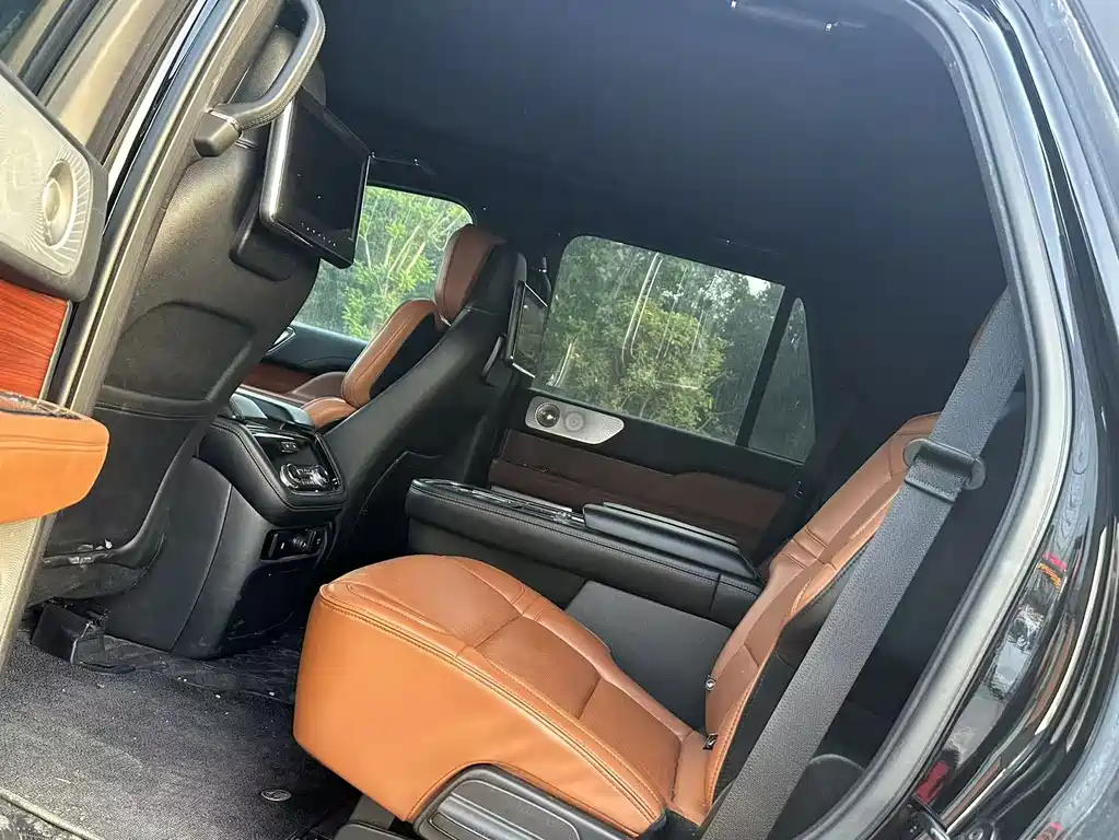 Navigator 3.5 T Honor Shine CN-VI