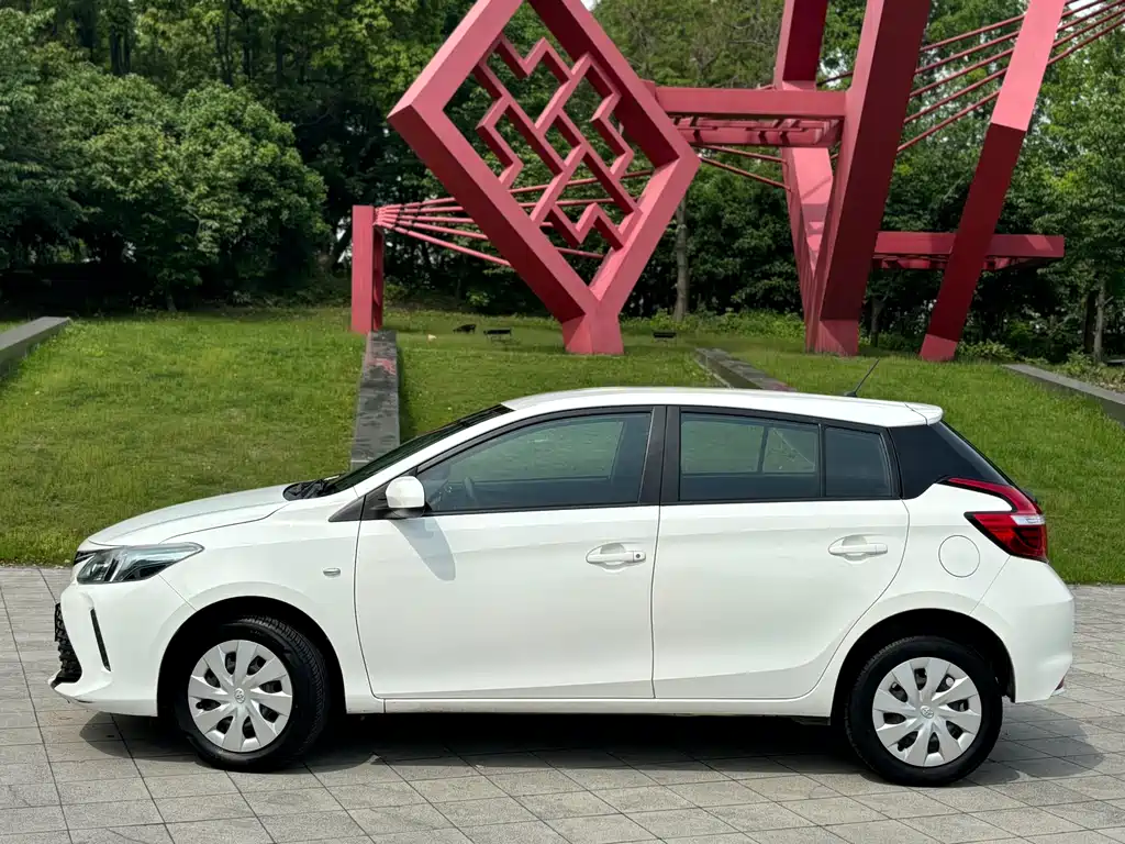 Vios FS 1.5 L CVT Sharp Speed