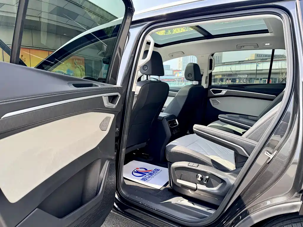 Talagon 450 TSI 4 WD Flagship 6-seat