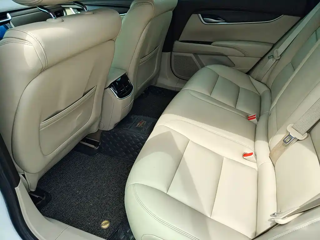 Cadillac XTS 28 T Tech
