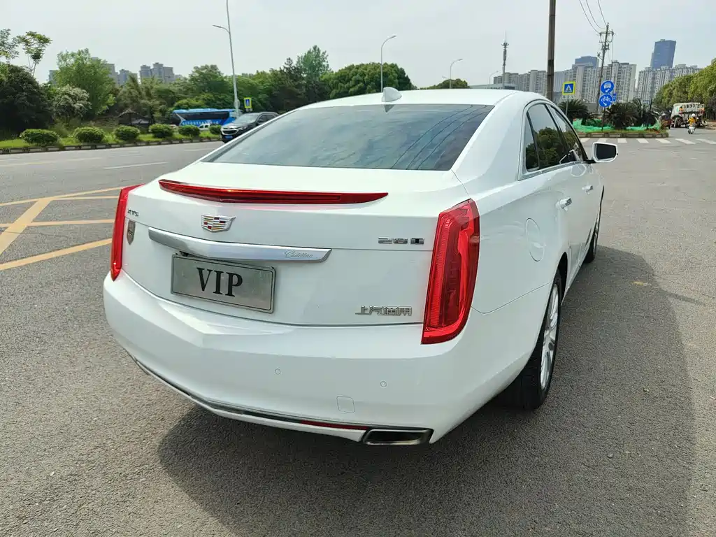 Cadillac XTS 28 T Tech