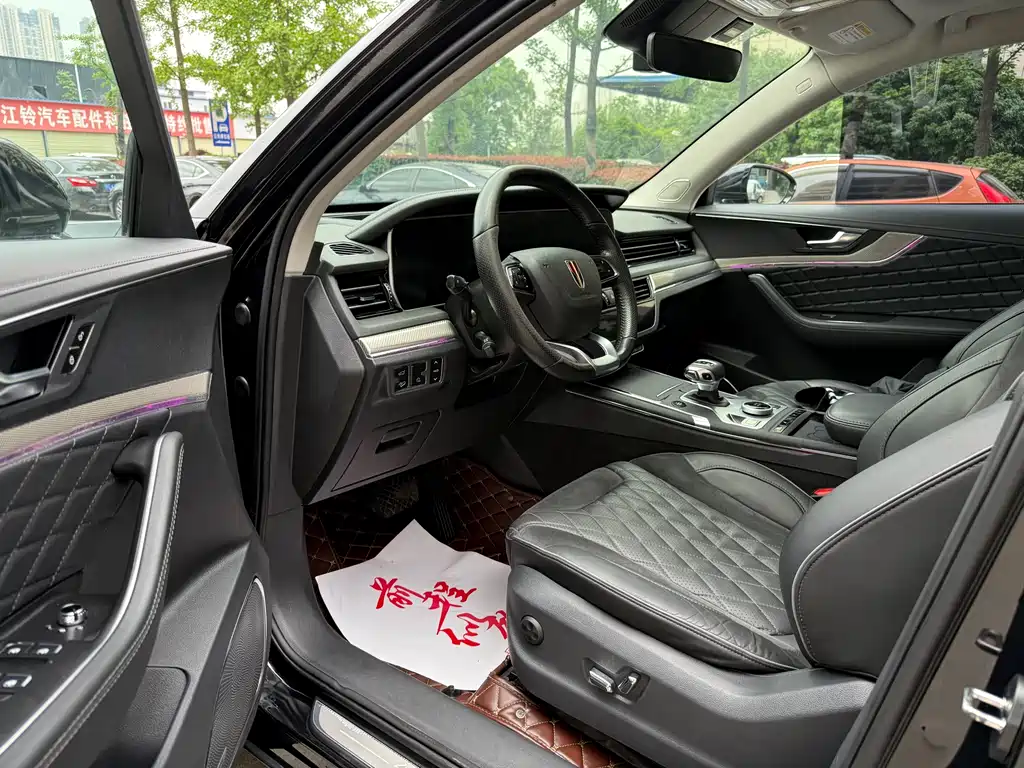 Hongqi HS5 2.0 T Connected Flagship Enjoyment 4 WD