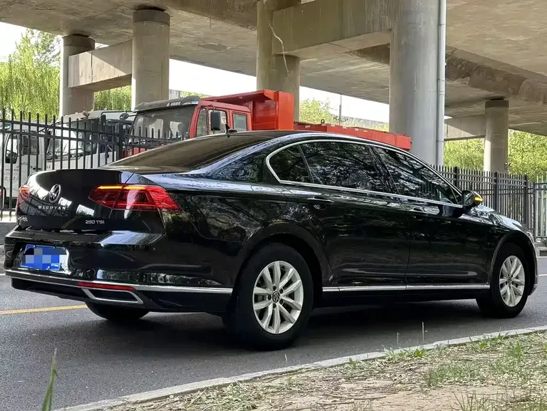 Volkswagen Magotan 280 TSI DSG Comfort