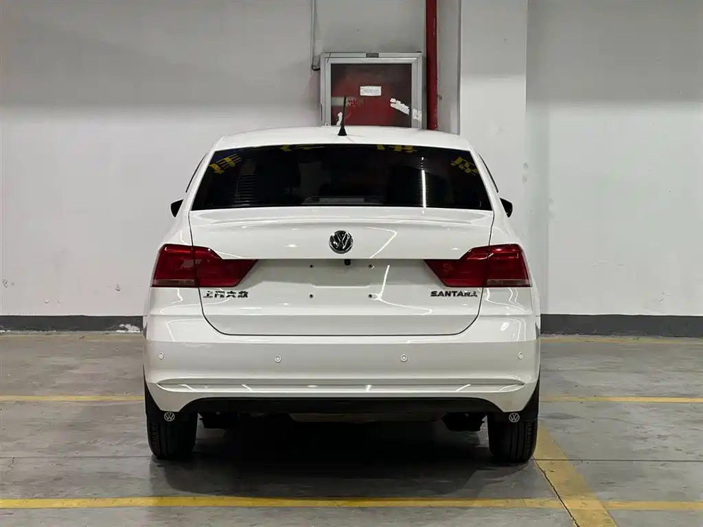 Santana 1.5 L Manual Style