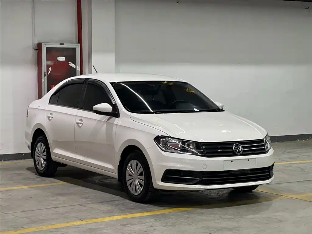 Santana 1.5 L Manual Style