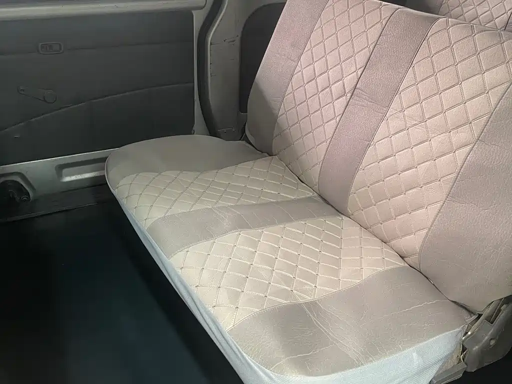 Wuling Zhiguang 1.0 L Utility