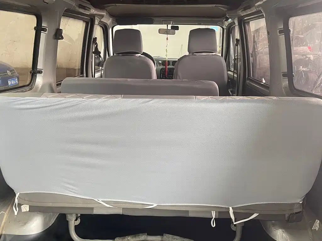 Wuling Zhiguang 1.0 L Utility
