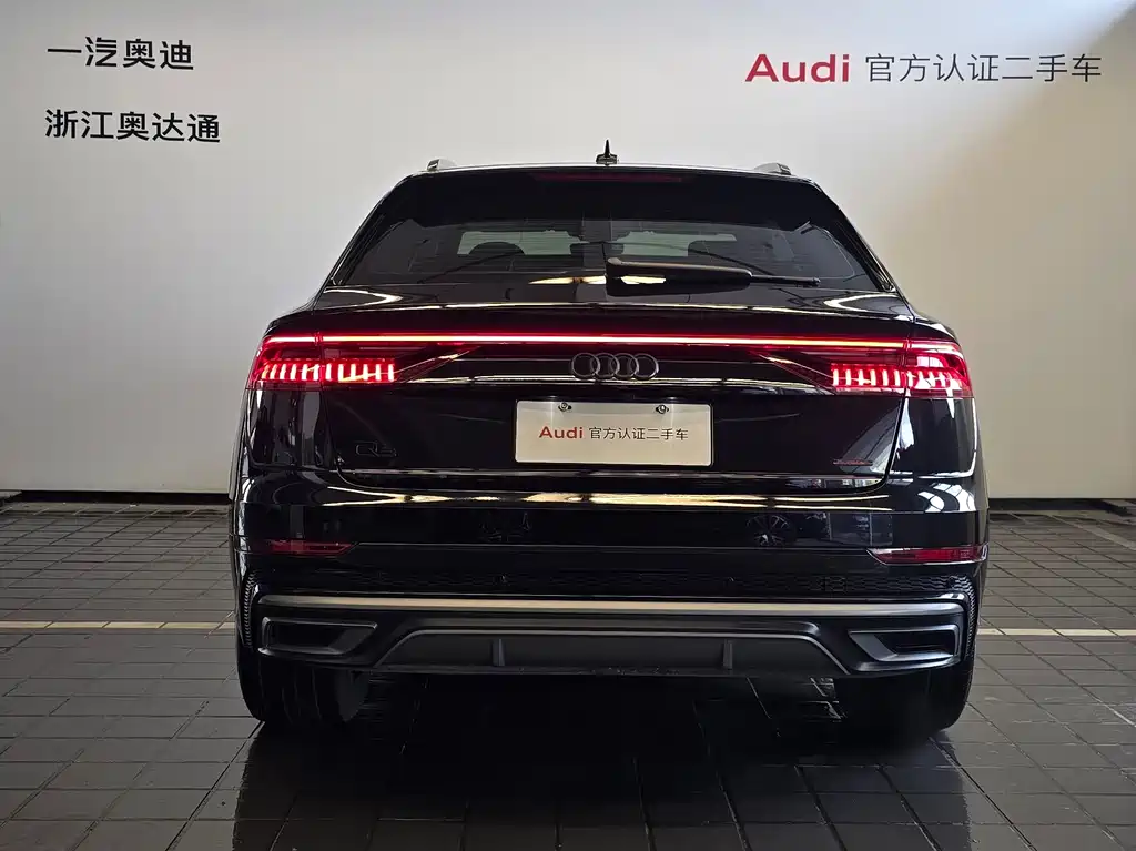 Audi Q8 奥迪Q8 2019款 45 TFSI 臻选动感型