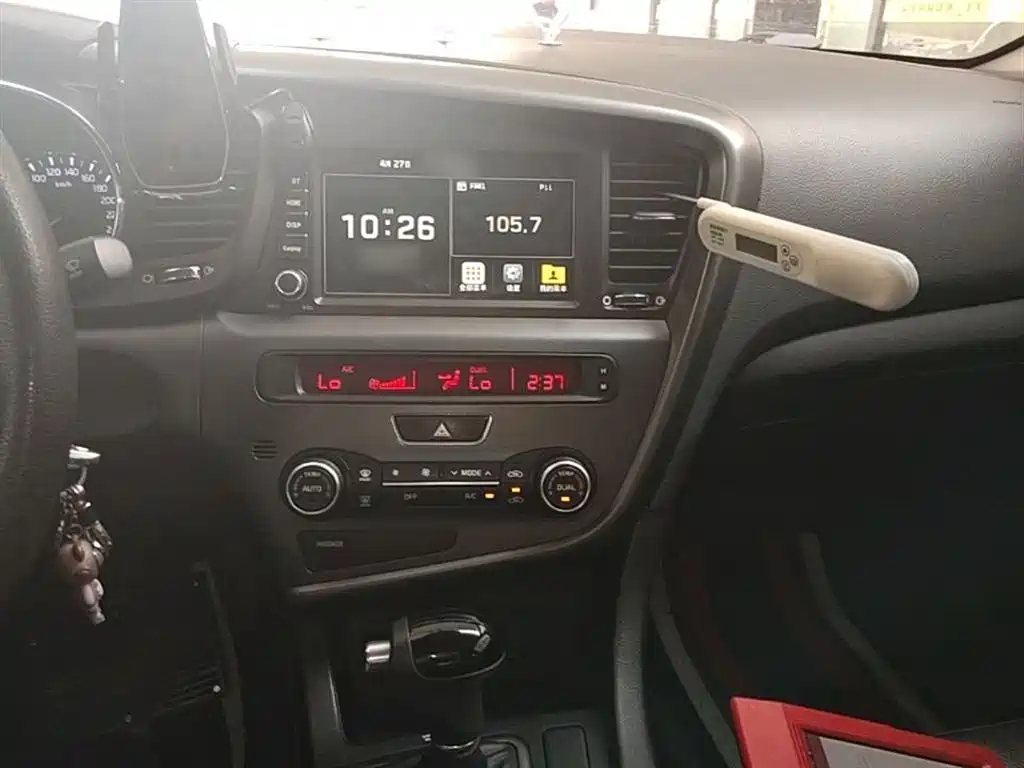 Kia K5 起亚K5 2015款 2.0 L 自动GLS