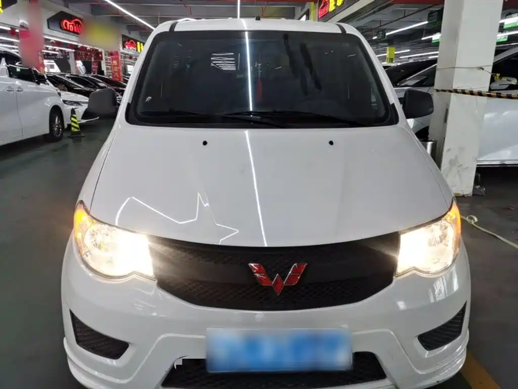 Wuling Hongguang 1.2 L S Basic CN-VI LSI