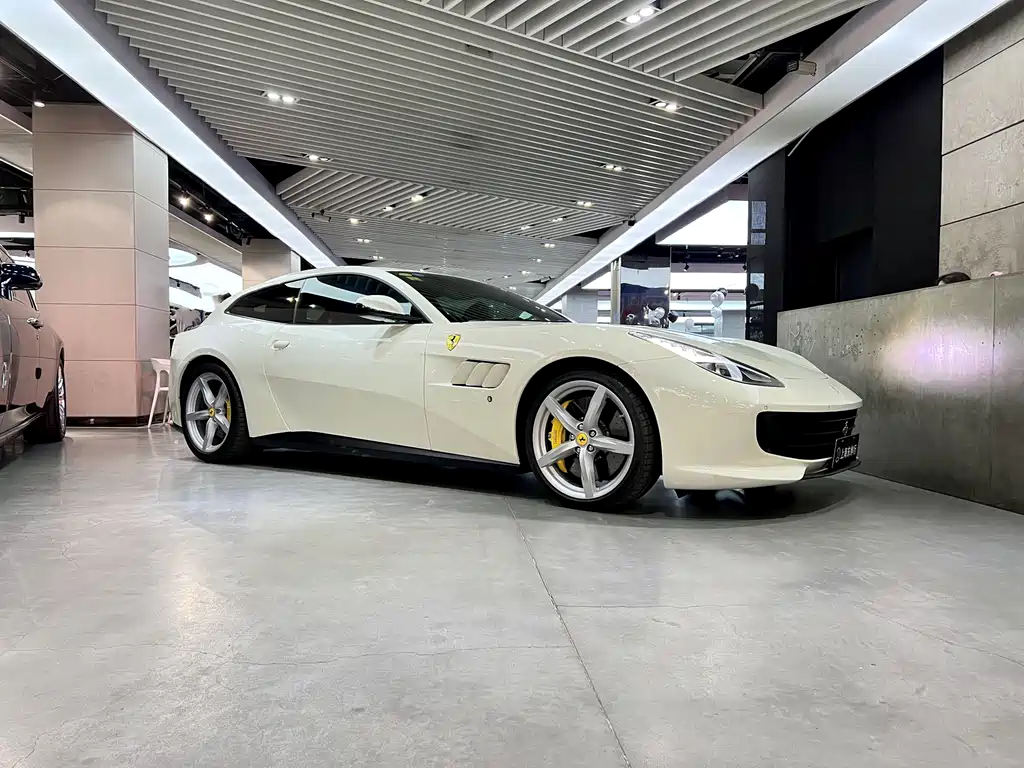GTC4 Lusso 3.9 T V8