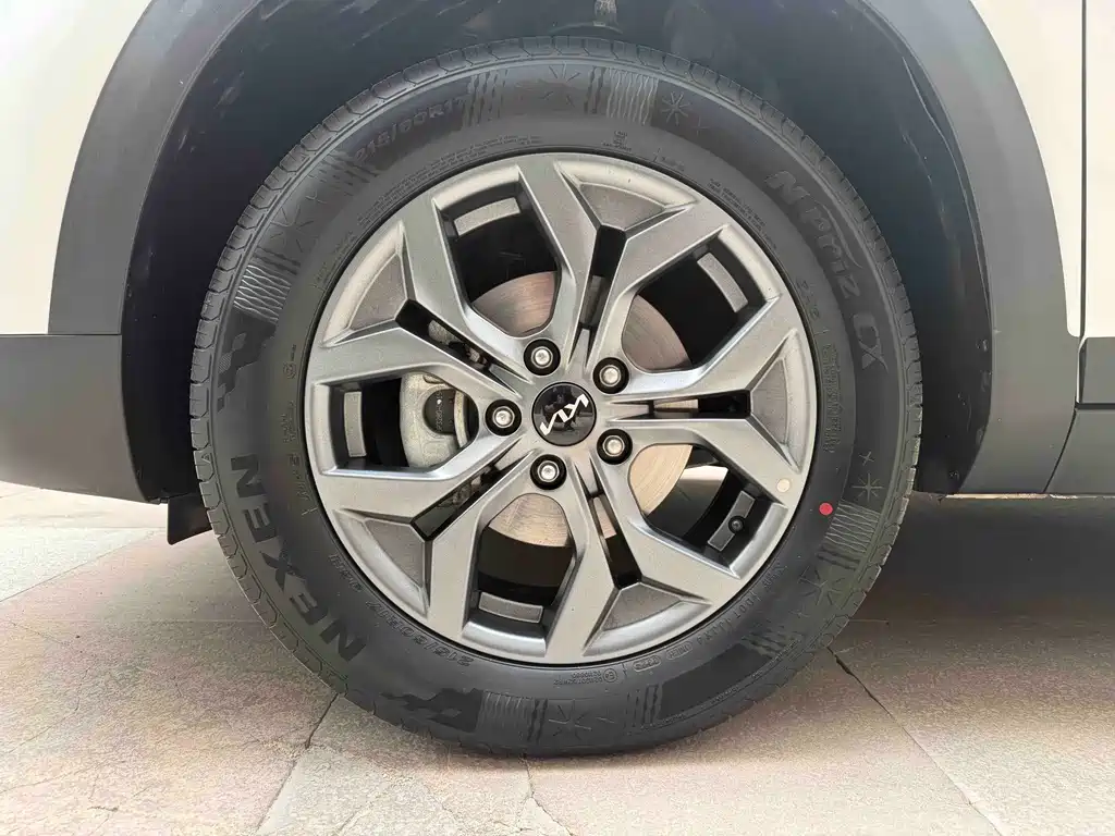 Seltos 1.5 L CVT Luxury