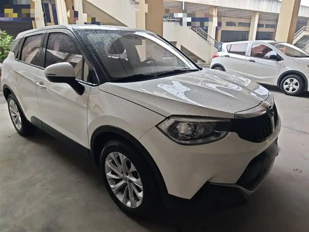Brilliance V3 中华V3 2016款 1.5 L 手动智能型