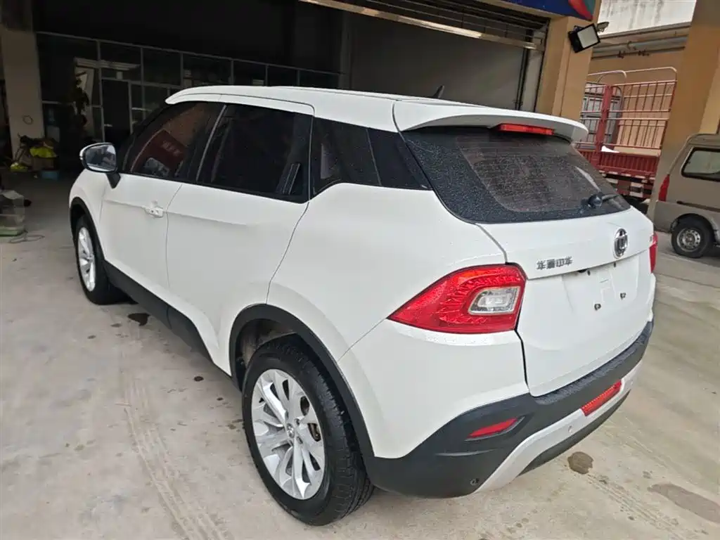 Brilliance V3 中华V3 2016款 1.5 L 手动智能型