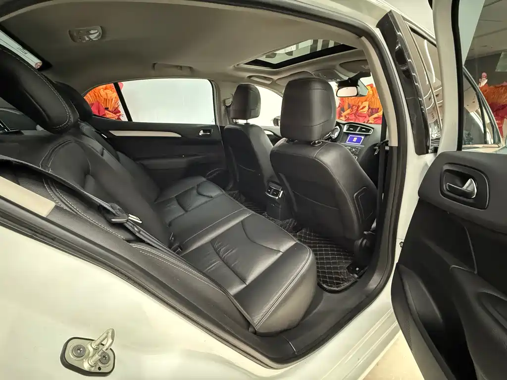 Citroen C4 L 1.2 T Auto Elite