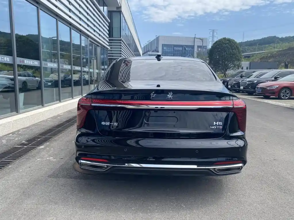 Hongqi H5 2.0 T Auto Connected Flagship Enjoyment