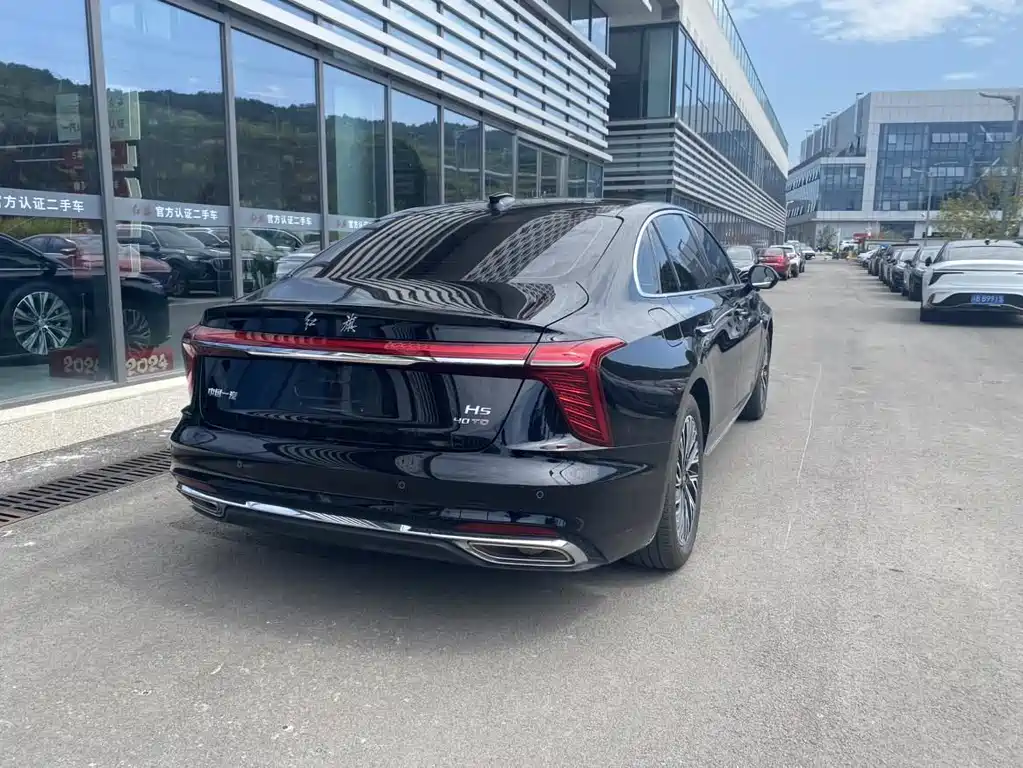 Hongqi H5 2.0 T Auto Connected Flagship Enjoyment