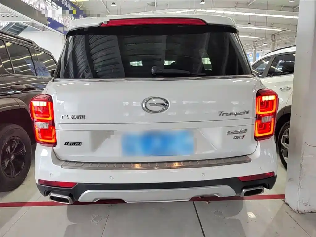 GAC Trumpchi GS8 320 T 4 WD Luxury Connected (7-seat)