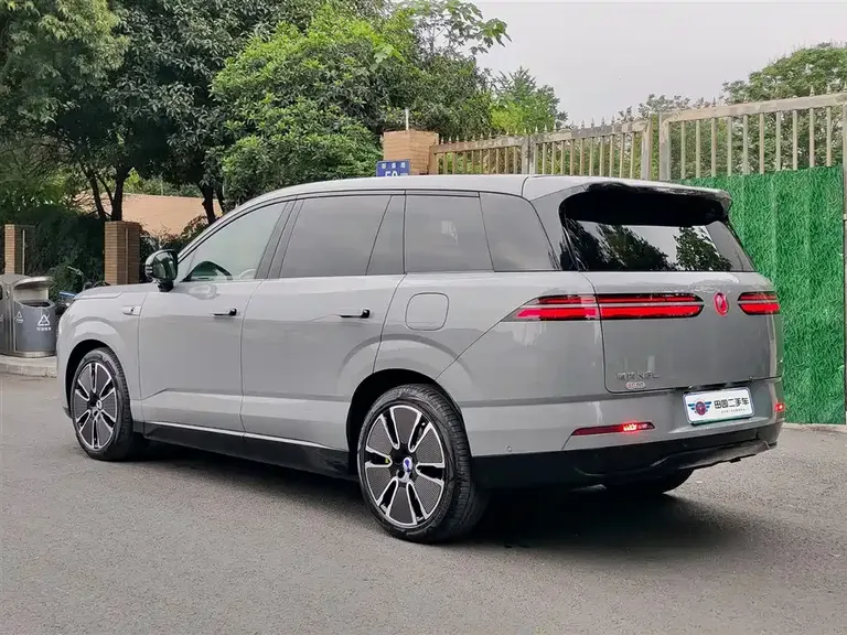 Denza N8 L Flagship