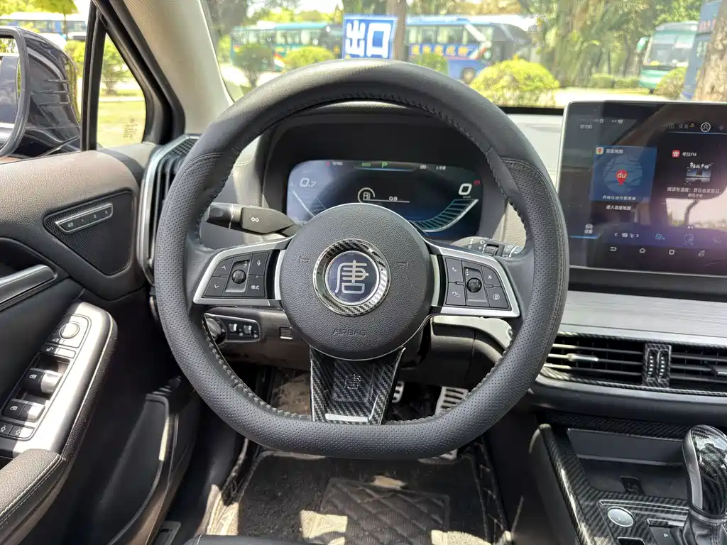 Tang 2.0 T Auto Connected Honored 7-seat CN-V