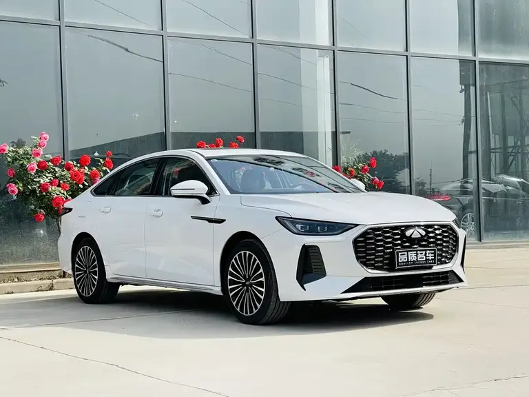 Chery Fengyun A8 L 1.5 TGDI 145 km Luxury