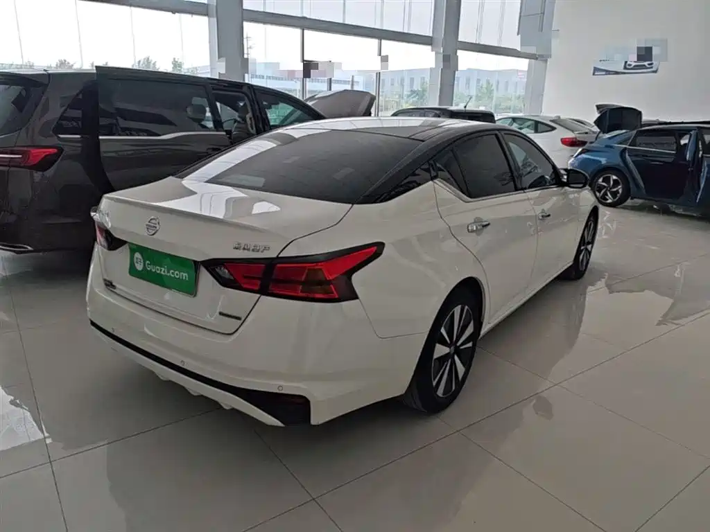 Teana 2.0 L XL Comfort