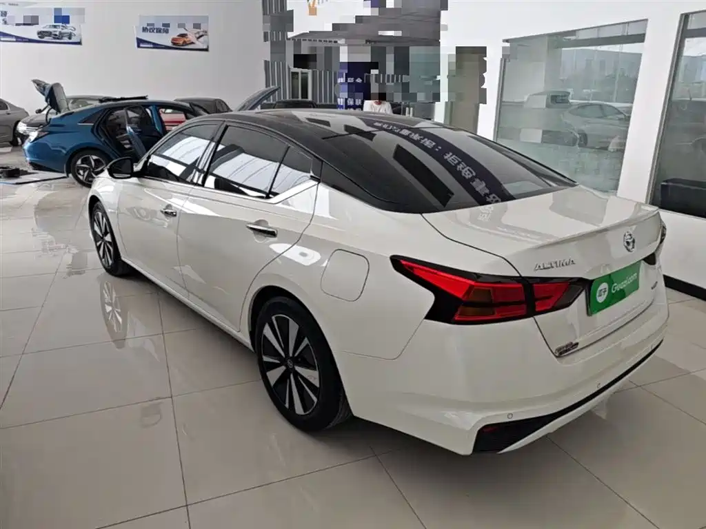 Teana 2.0 L XL Comfort