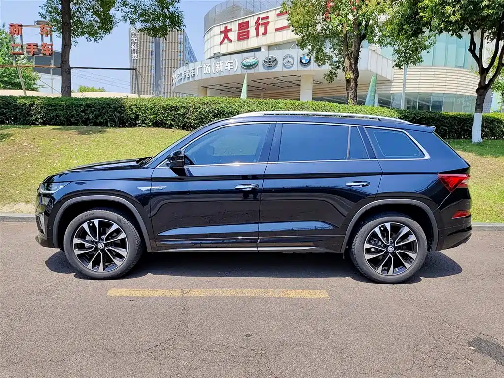 Kodiaq 柯迪亚克 2022款 TSI330 5座两驱尊享版