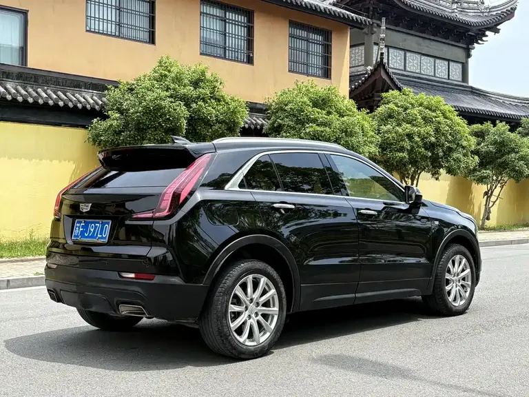 Cadillac XT4 28 T 2 WD Tech