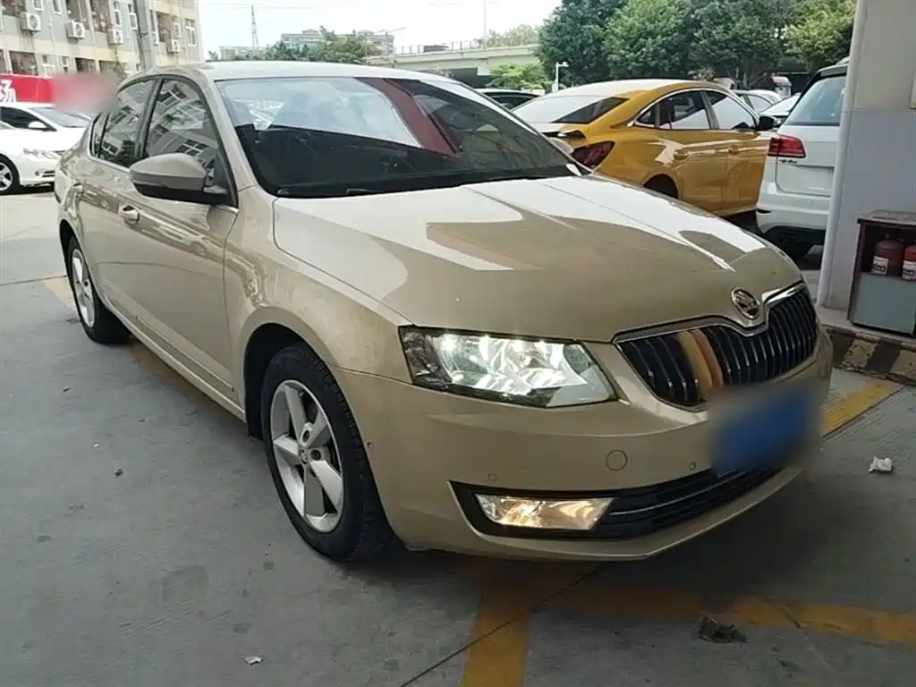 Octavia 1.6 L Auto Yijie