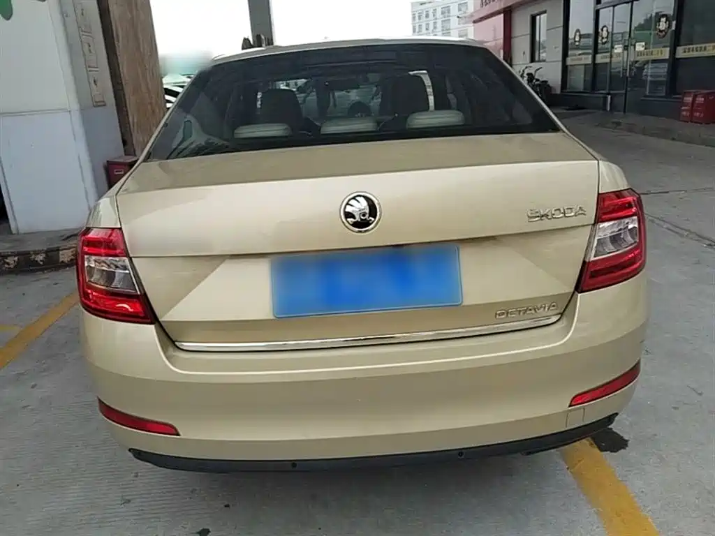 Octavia 1.6 L Auto Yijie