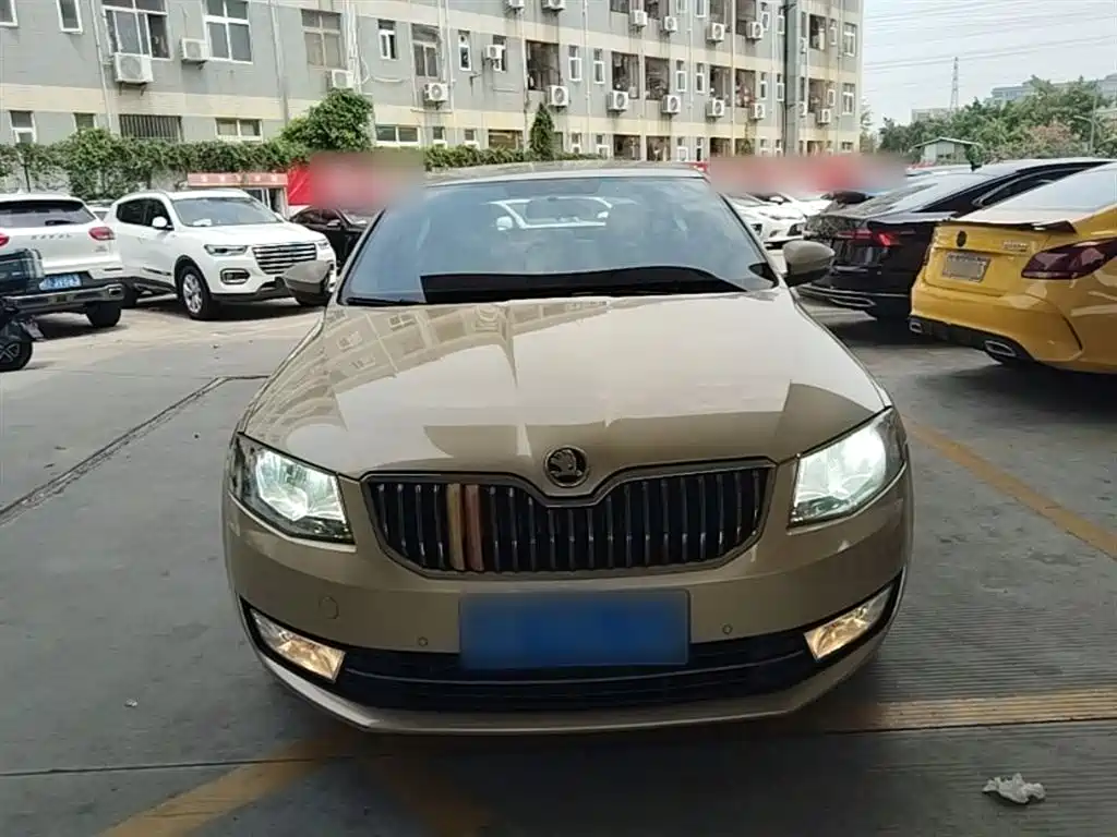 Octavia 1.6 L Auto Yijie