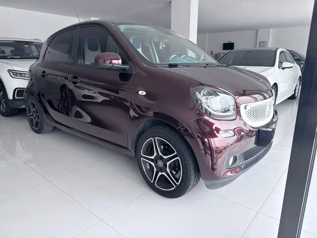 smart forfour smart forfour 2016款 0.9 T 66千瓦极致版