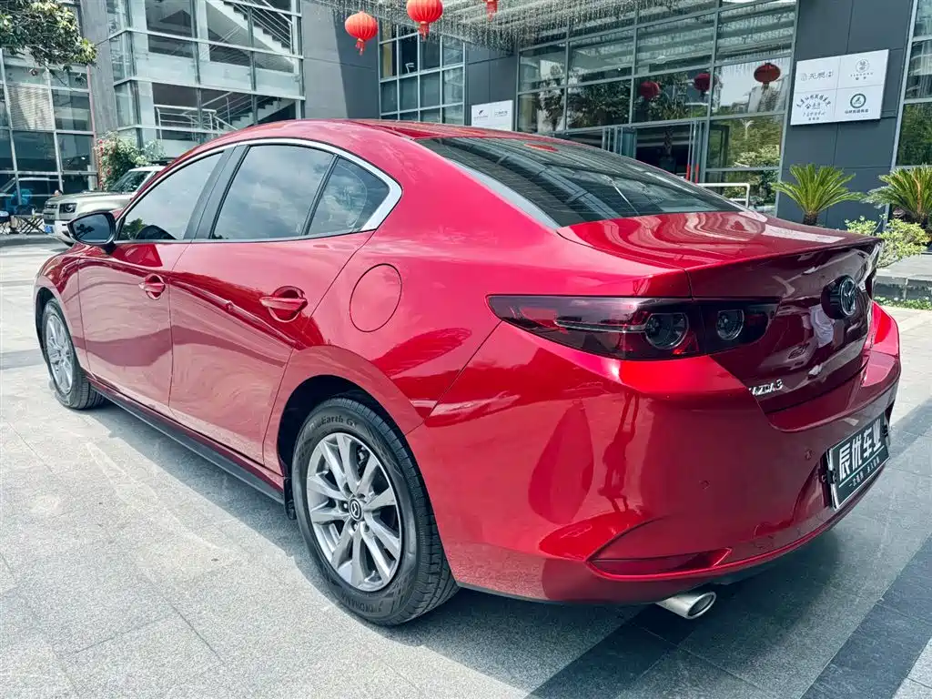 Mazda 3 Axela 1.5 L Auto