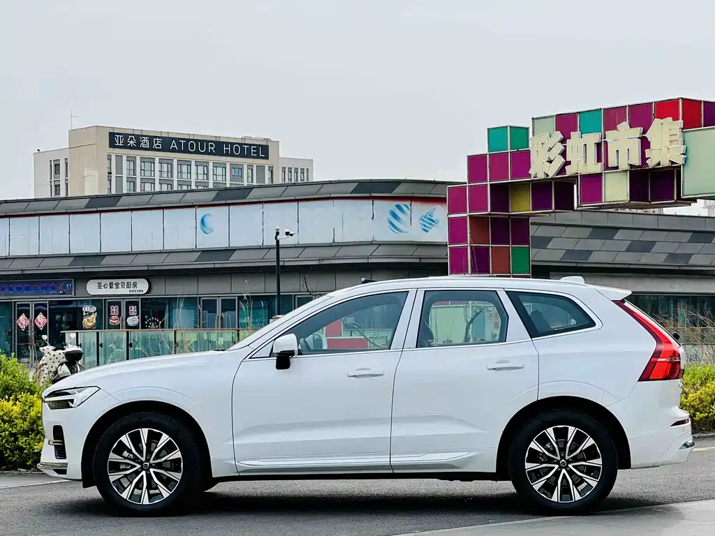 Volvo XC60 B5 4 WD Smart Vision Luxury