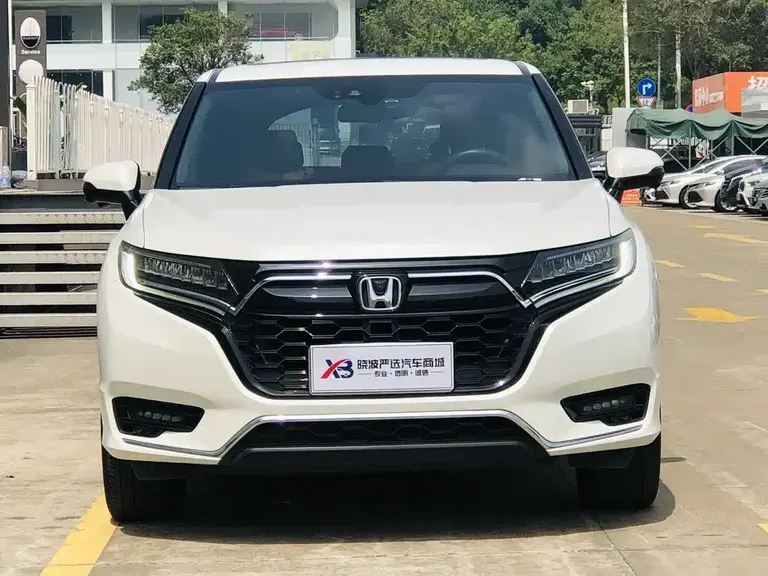 Honda UR-V 240 TURBO 2 WD Elegant