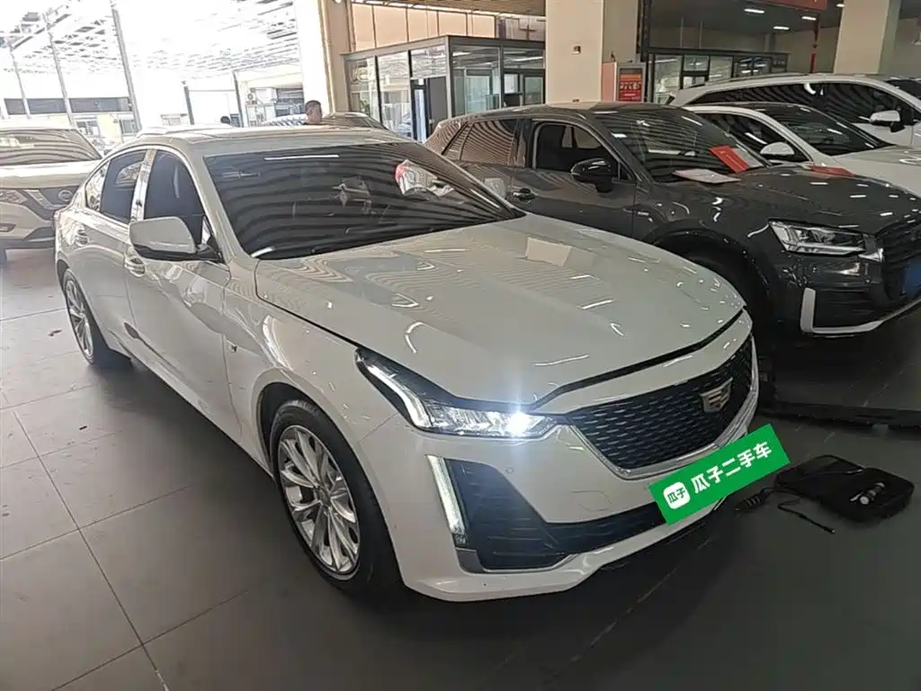 Cadillac CT5 28 T Luxury (Standard)