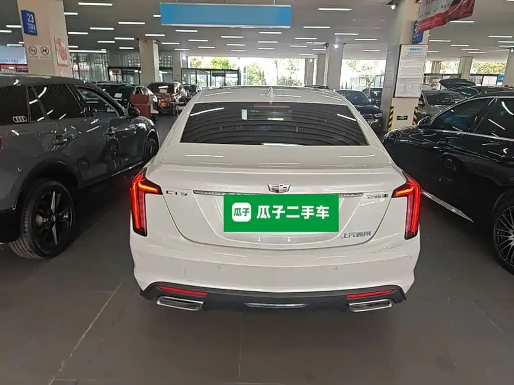 Cadillac CT5 28 T Luxury (Standard)