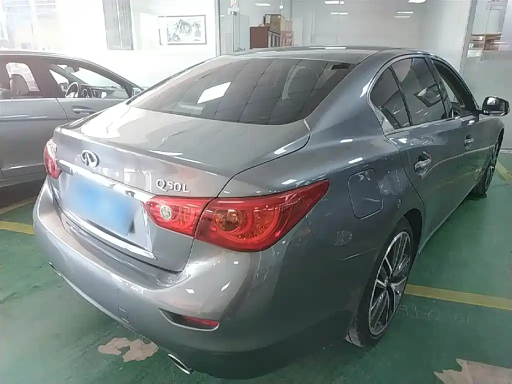 Infiniti Q50 L 2.0 T Sport