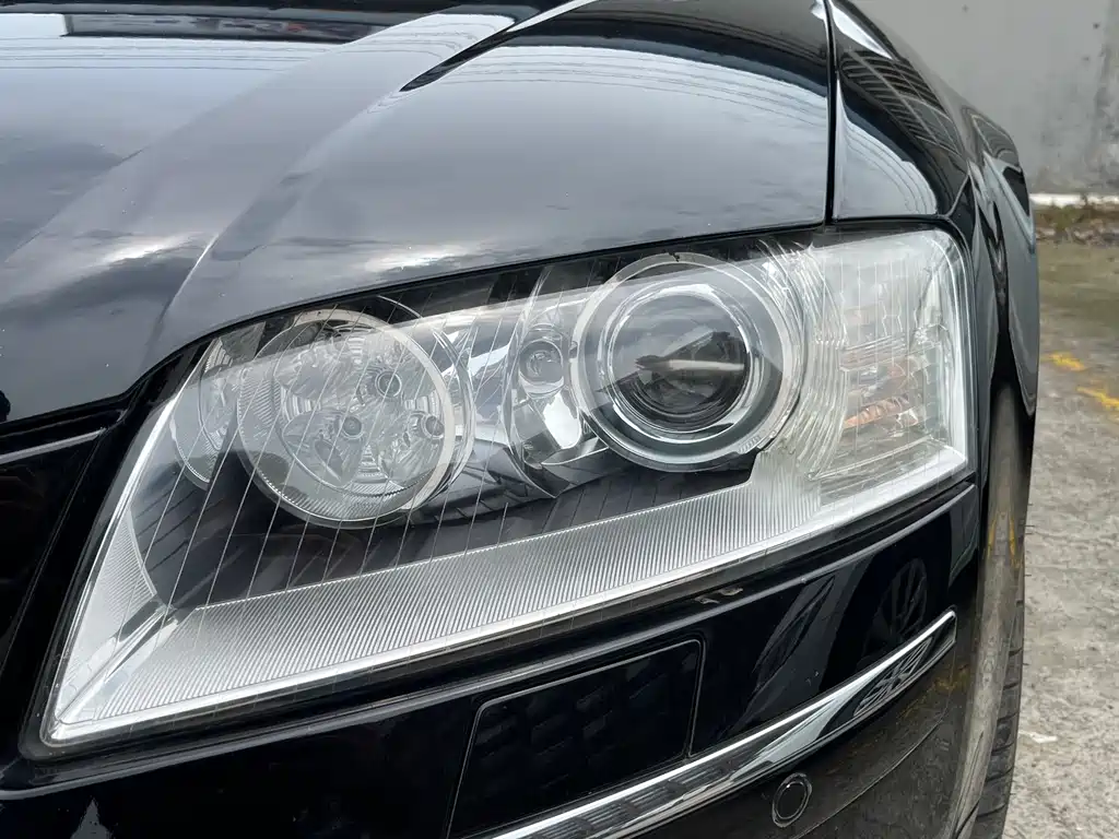 Audi S8 S8 5.2 FSI quattro