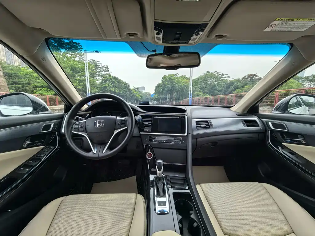 Spirior 2.4 L Distinguished
