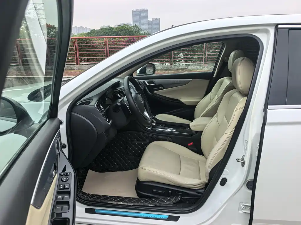 Spirior 2.4 L Distinguished